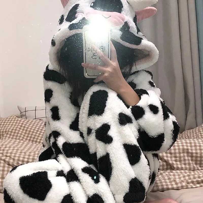2024 New Cow Coral Fleece Pajama women Autumn Winter Sleepwear Fleece Thick Cute Flannel Loungewear Set Round Collar Homewear Z250925