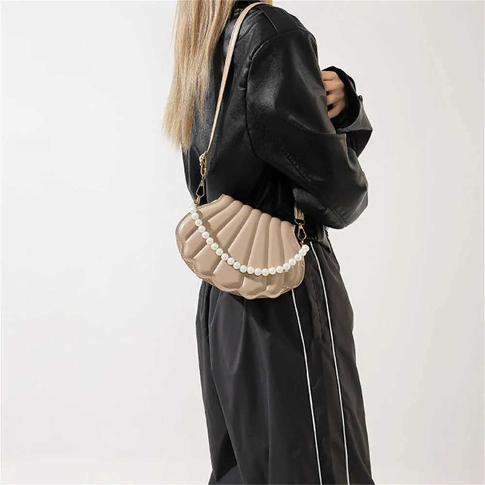 Crossbody Bag Women Pearl Chain Handbag Lady Girls Leather Flap Shoulder Bag Casual Solid Color Purse Sac Femme Bandouliere Luxe Z250926