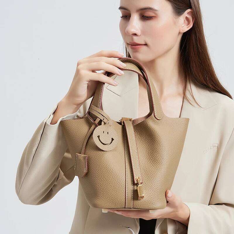 Autumn And Winter Ladies' Genuine Leather Bucket Handbag Designer Handbags, Top-Grain Leather Commuting Crossbody Bag 250912 Suotong2509