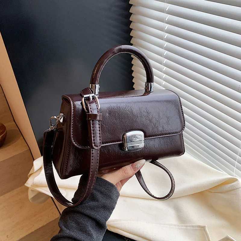 Simple Women Handbags Classic Vintage PU Leather Messenger Bag 2025 New Fashion Commute Single Shoulder Bags Z250926