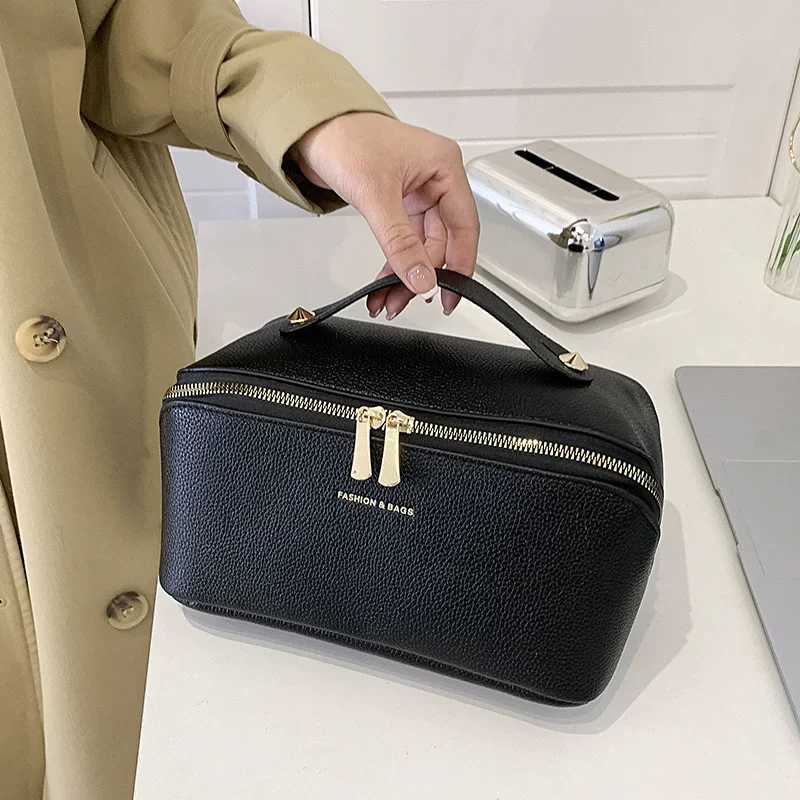 Hot Womens Makeup Box Waterproof Portable Cosmetic Storage Cases Simple Travel Toiletry Wash Handbags Multifunction Pillow Bag J250926