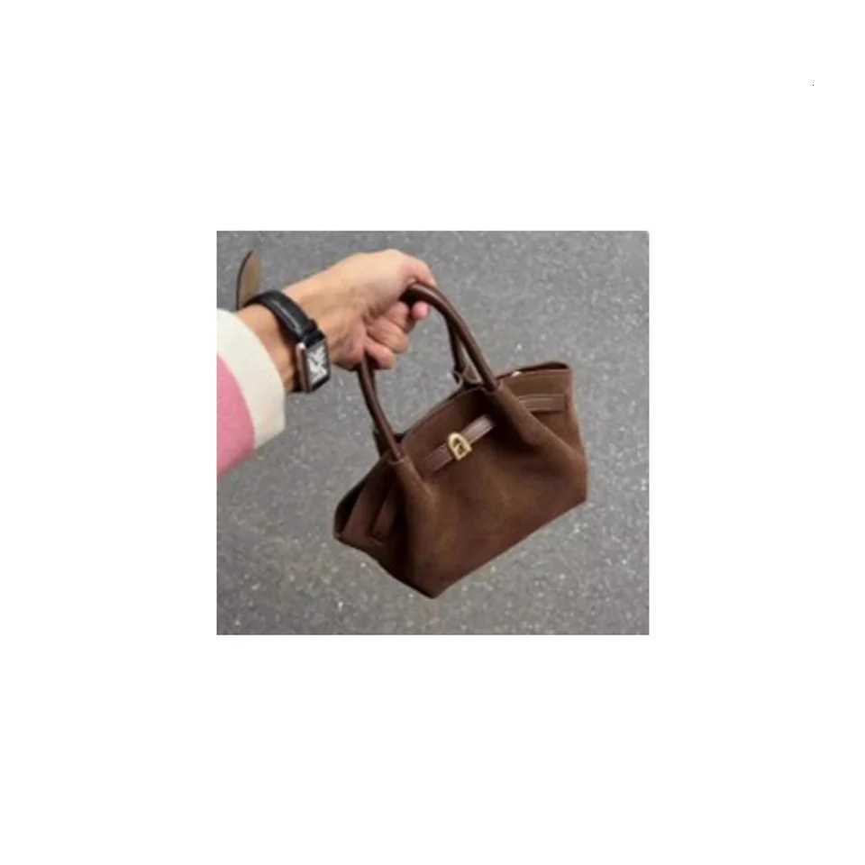 2025 New Dumpling Bun Size Womens Shoulder Underarm Bag Fashion Crossbody Bag Handheld Tote BagW250926