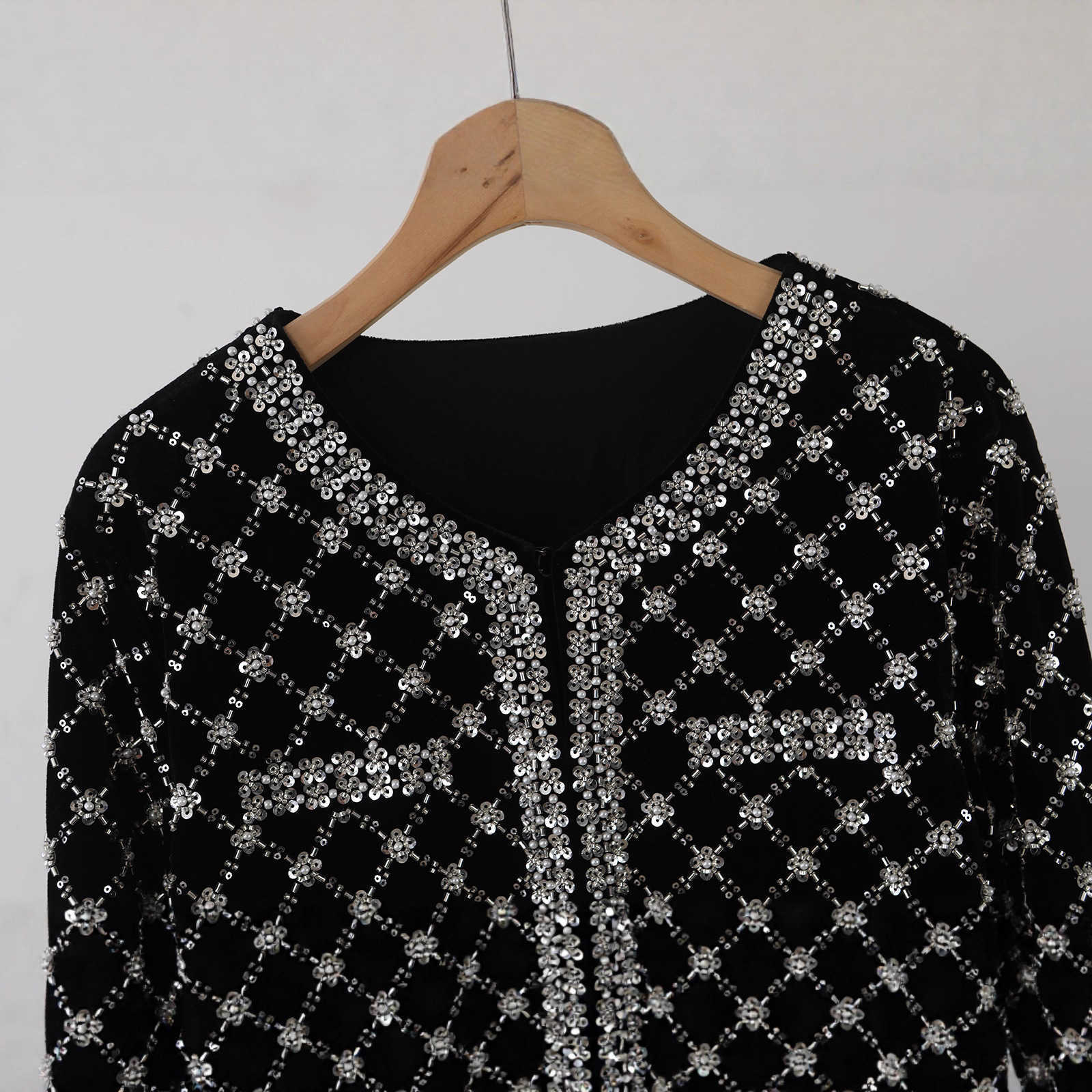 Autumn Elegance: Premium Jacquard Fabric Designer Coat with Celebrity Chic Appeal Style Designer