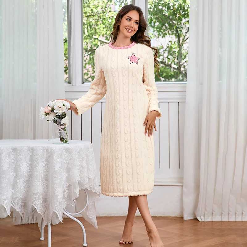 Womens Nightgown Winter Warm Thicken Flannel Sleepwear Loungewear Long Sleeve Nightdress Soft Comfortable Home Clothes Nightwear Z250925