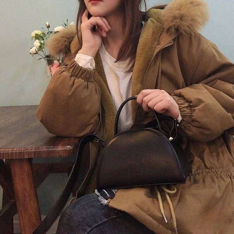 Original Designer Handbags For Women New High Quality Faux Leather Semicircle Shoulder Trend Fashion Chic Crossbody Bag