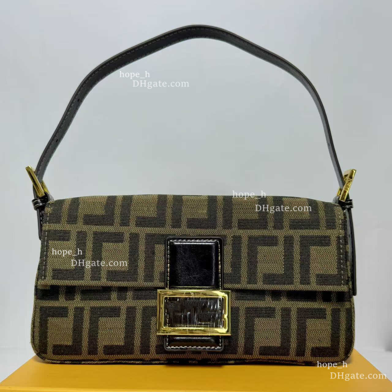 Shoulder Bags Bag Designer Luxury Brand 2025 Flip Over Crossbody Handbag Letter Relief Baguette Bag High-End New old Flower Single Shoulder Fashionable Womens Bag