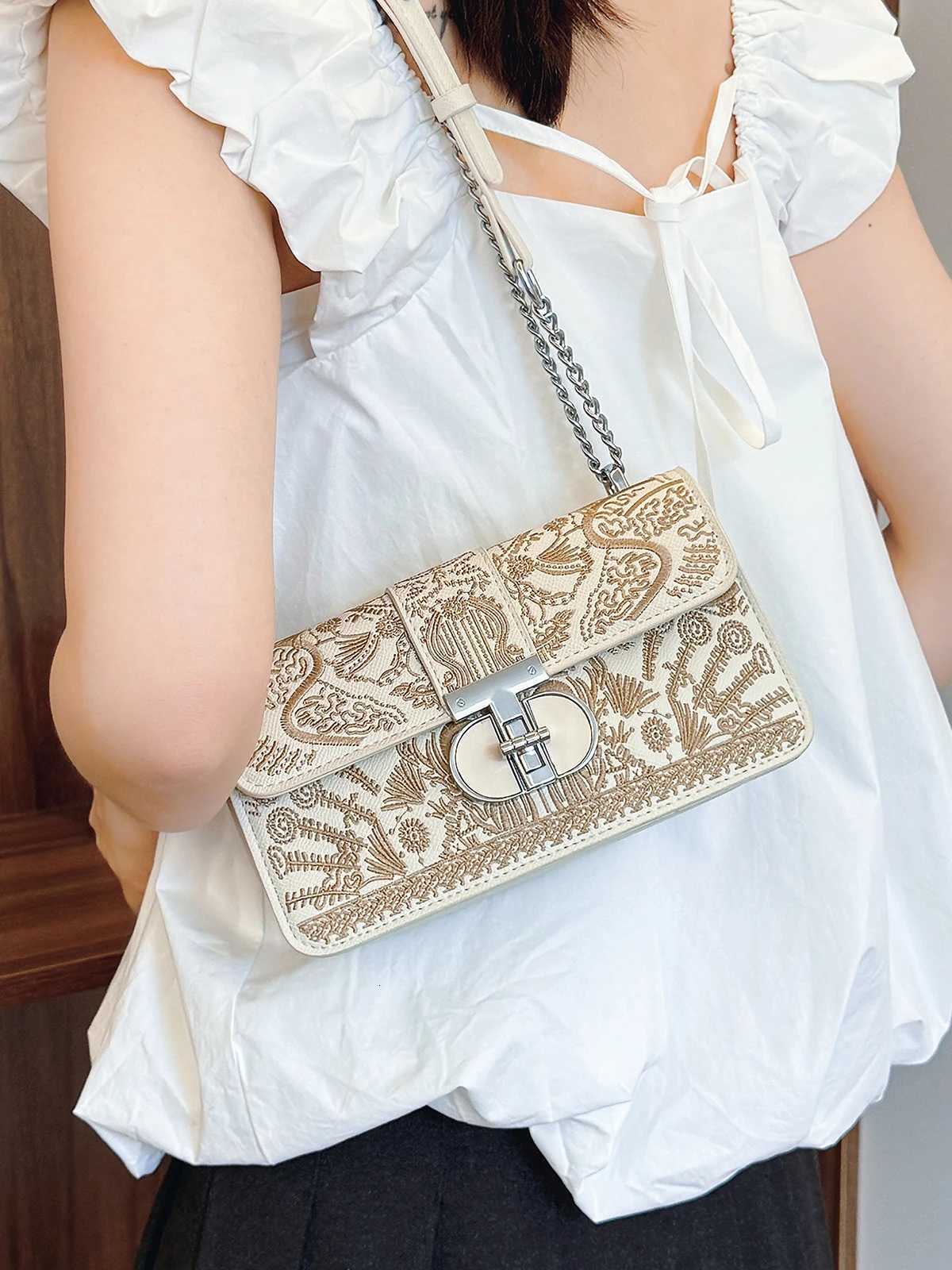 Minority design embroidered bag womens 2024 new fashion chain shoulder bag square bag Z250926