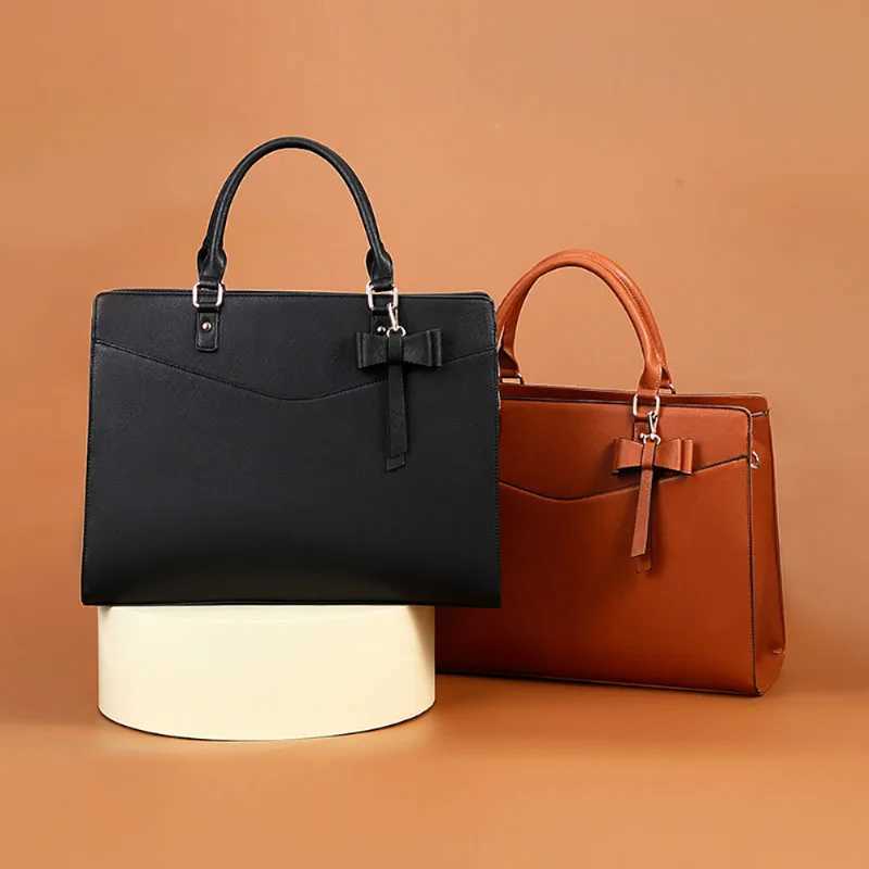 Korean Fashion Texture Cross Pattern Tote Bag Large Capacity Bow Design Shoulder Bag Simple Portable Womens Luxury Commuter Bag Z250926