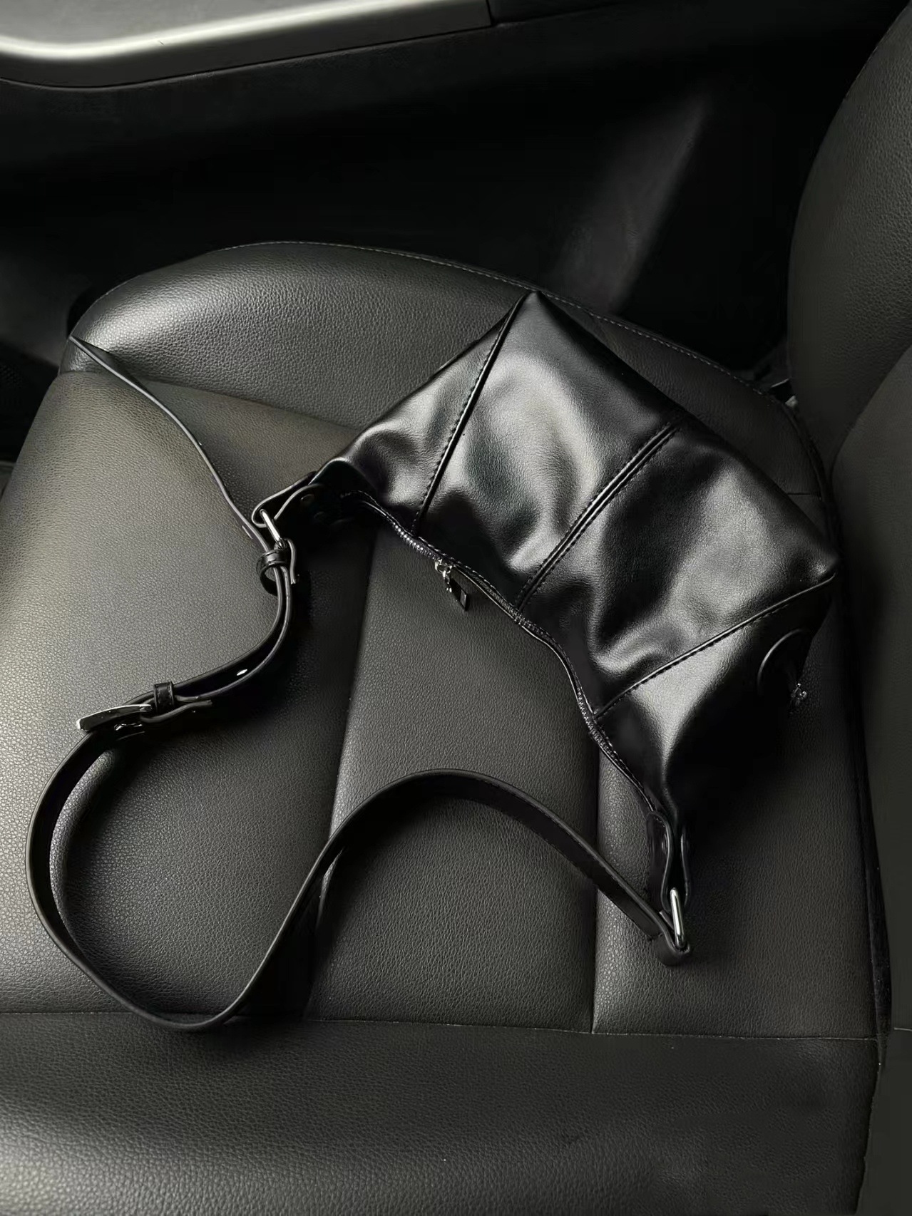 Guguo Designer Bag Niche Design Cool Girl Underarm Motorcycle Bag Women Luxury Bag 2025 New Retro Shoulder Bag Handheld Dumpling Bag