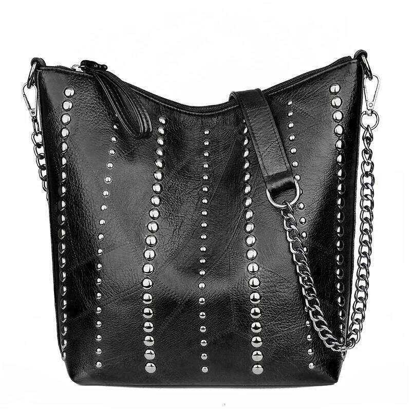 Vintage Studded Versatile Rivet PU Leather Shoulder Large Capacity Zipper Punk Style Trendy Crossbody Bag
