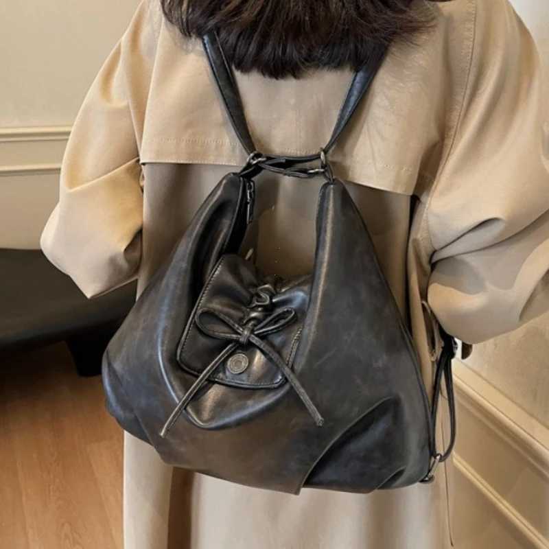 Vintage Fashion Large Capacity Shoulder Crossbody Bags For Women Multifunctional Womens Backpack 2025 Latest Designer Handbag Z250926