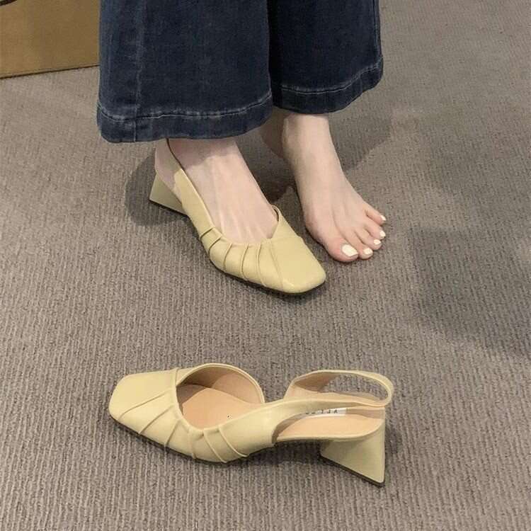 Gentle Style Designer Shoe Shallow Mouth Closed Toe Backless High Chunky Heels 2025 French New Sandals Single Women's Shoes