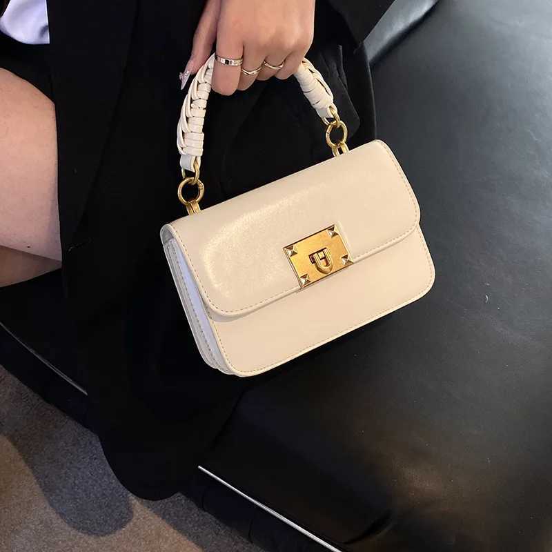 Korean Shoulder Crossbody Bags for Women 2025 New in Small Pu Leather Tote Luxury Designer Female Purses Handbags Bolsas Bucket Z250926