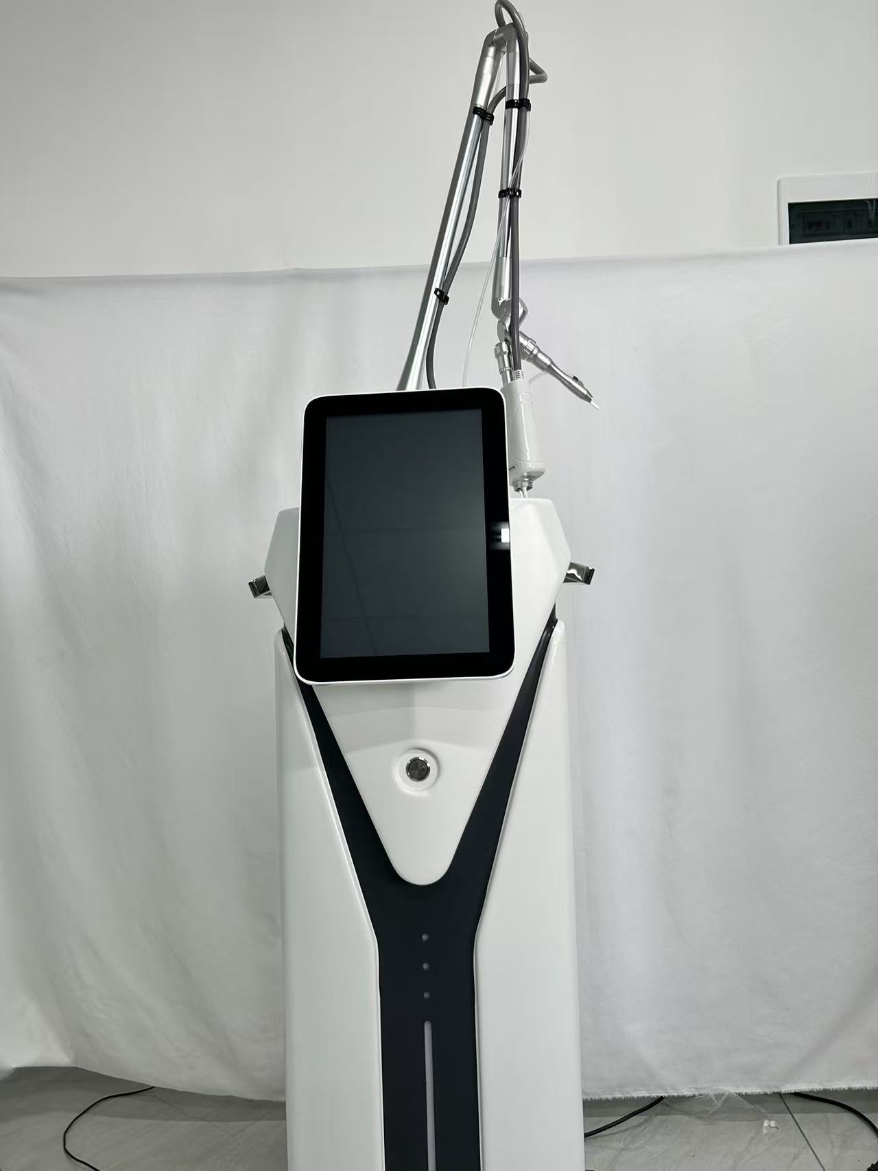 CO2 Fractional Laser Therapy Machine Acne Scar Removal Skin Tightening Stretch Mark Reduction Vaginal Rejuvenation Wrinkle Removal Device For Aestheti
