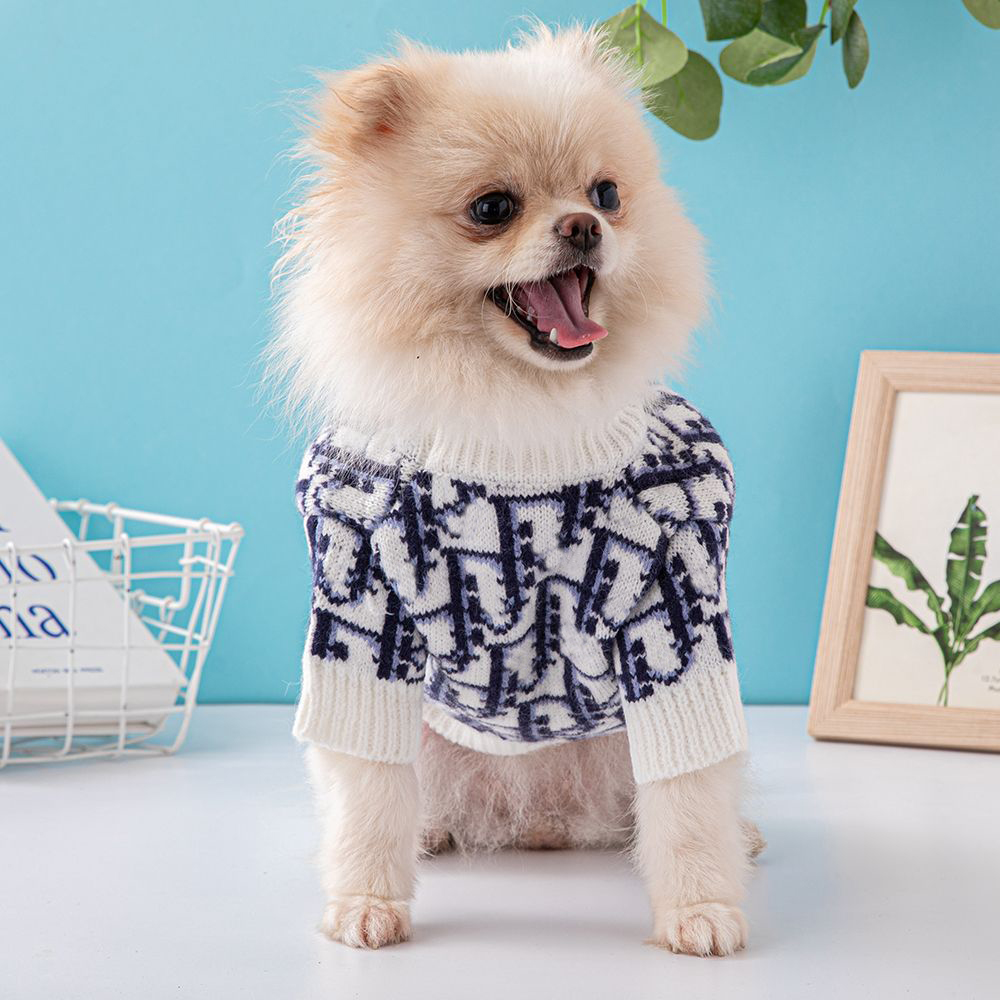 Luxury Dog Clothes Designer Dog Sweater Small Dogs Pullover Sweater Cold Weather Cable Knitwear Turtleneck Thick Warm Coats for Chihuahua Bulldog Dach