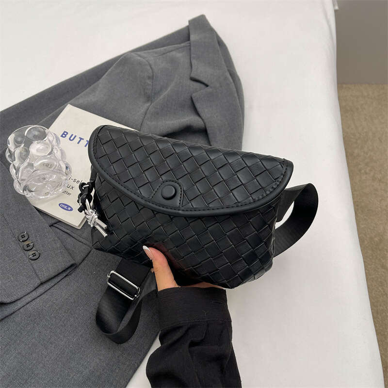 Women's 2025 New Woven Saddle Designer Bags Niche Design Casual Chest Simple Solid Color Crossbody Bag