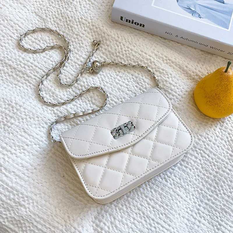 High Aesthetic Chain Bag with A Unique Texture Lingge Small Square Bag 2024 New Crossbody Bag Womens Shoulder Bag Z250926