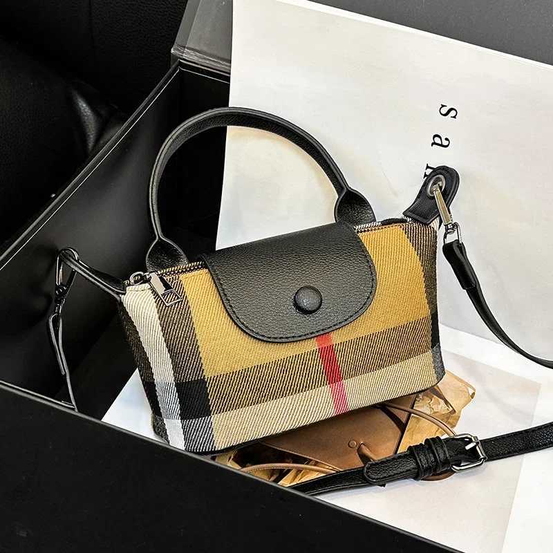 Elegant Commuter Crossbody Bag For Women Business Leisure Large Capacity And Stylish Leather StrapsW250926