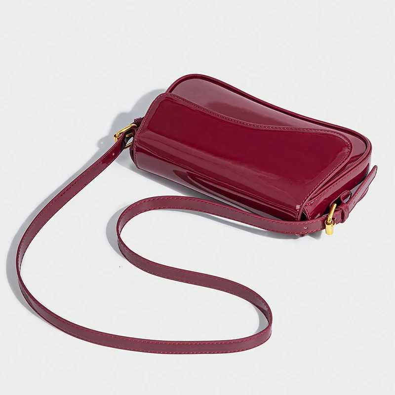 Fashionable classic style womens crossbody bag with exquisite cherry pendant versatile womens bag Z250926