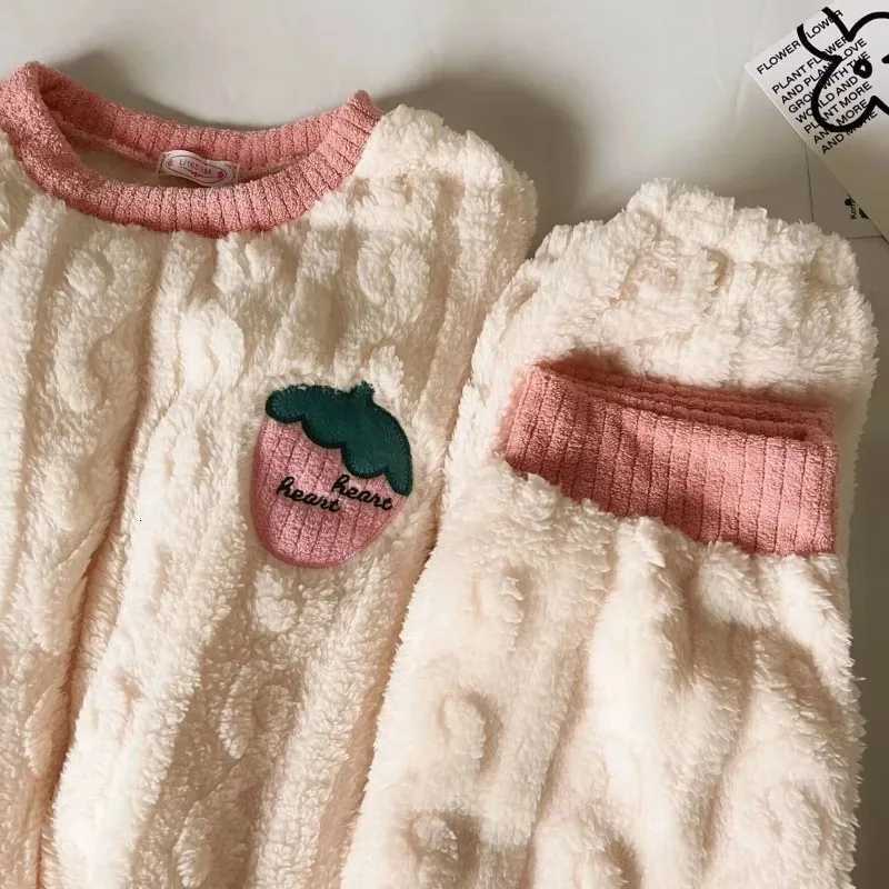 2024 New Cow Coral Fleece Pajama women Autumn Winter Sleepwear Fleece Thick Cute Flannel Loungewear Set Round Collar Homewear Z250925