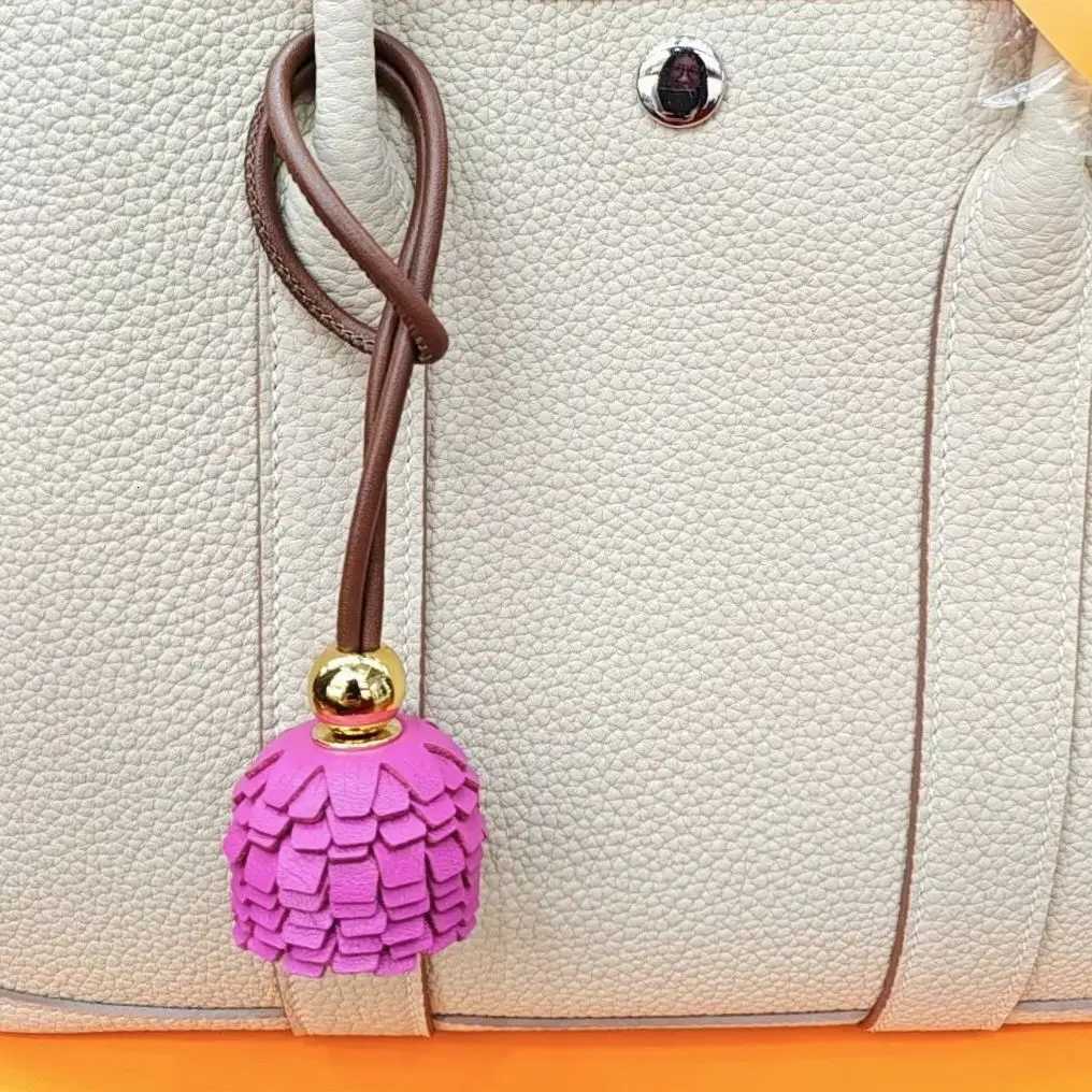Luxurious Genuine Leather Sheepskin Colored Flower Pendant Pine Cone Bag Accessories Rearview Mirror Pendant Car Key Pendant19 D250926