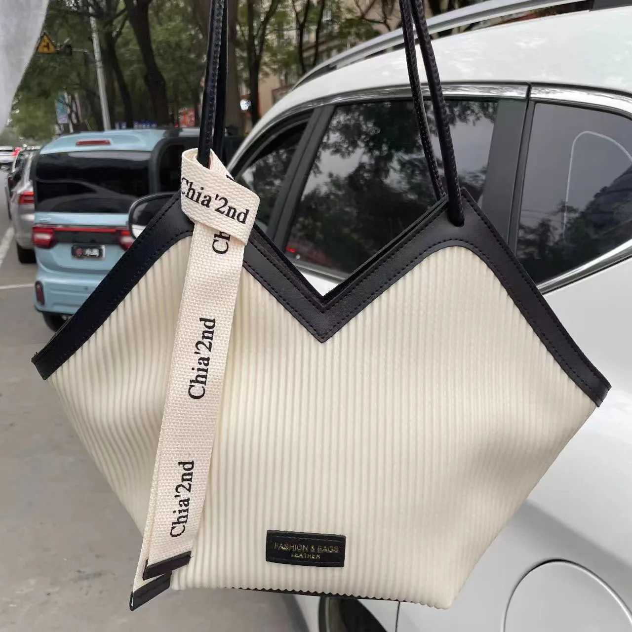 Large capacity bag for women 2025 new student tote bag high capacity one shoulder commuter handbagW250926