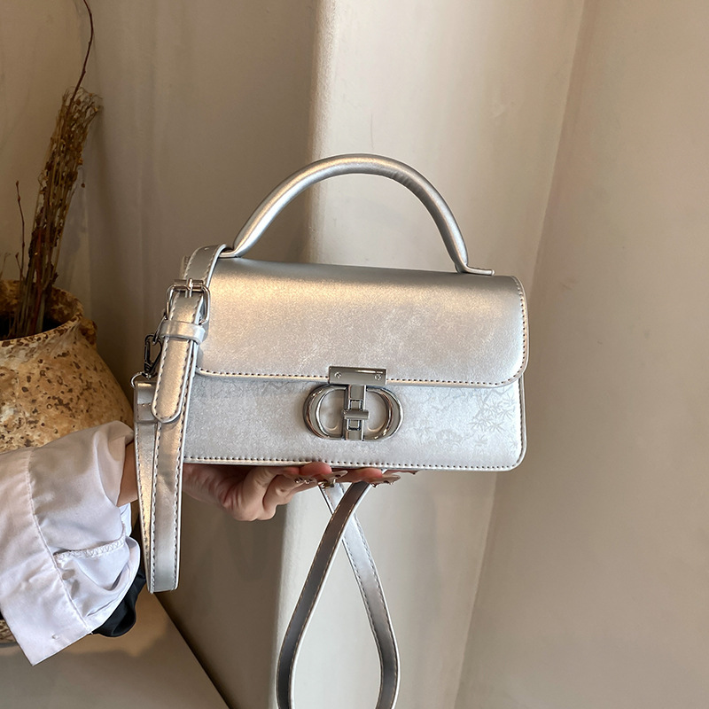 Free delivery designer bag Luxury Bag Casual and comfortable shoulder bag for women simple and fashionable