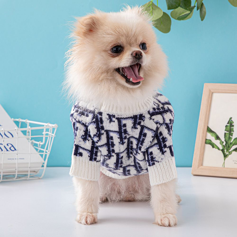 Luxury Dog Clothes Designer Dog Sweater Small Dogs Pullover Sweater Cold Weather Cable Knitwear Turtleneck Thick Warm Coats for Chihuahua Bulldog Dach