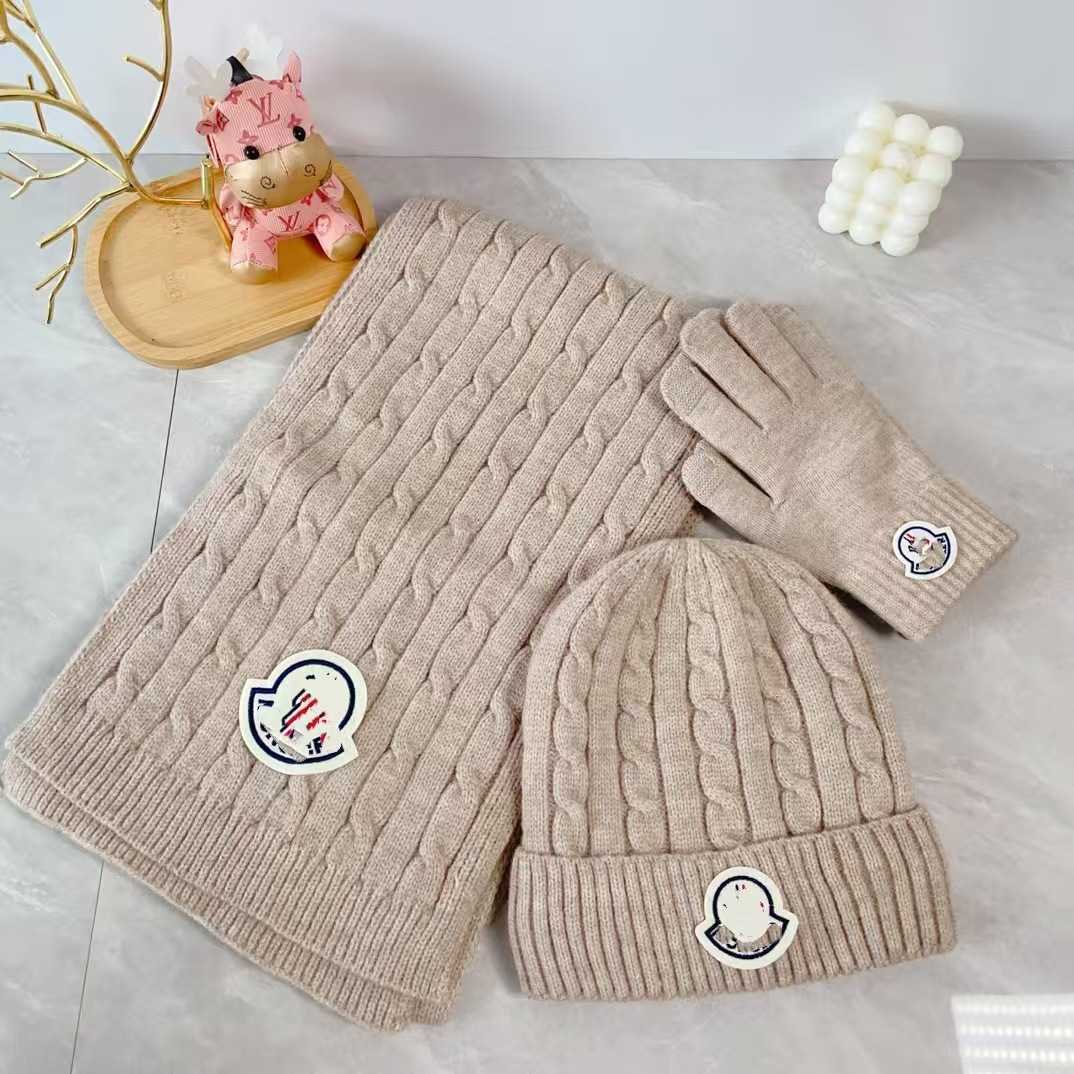 New Hat Scarf Gloves Threepiece Set Screen Twist Highquality H250925