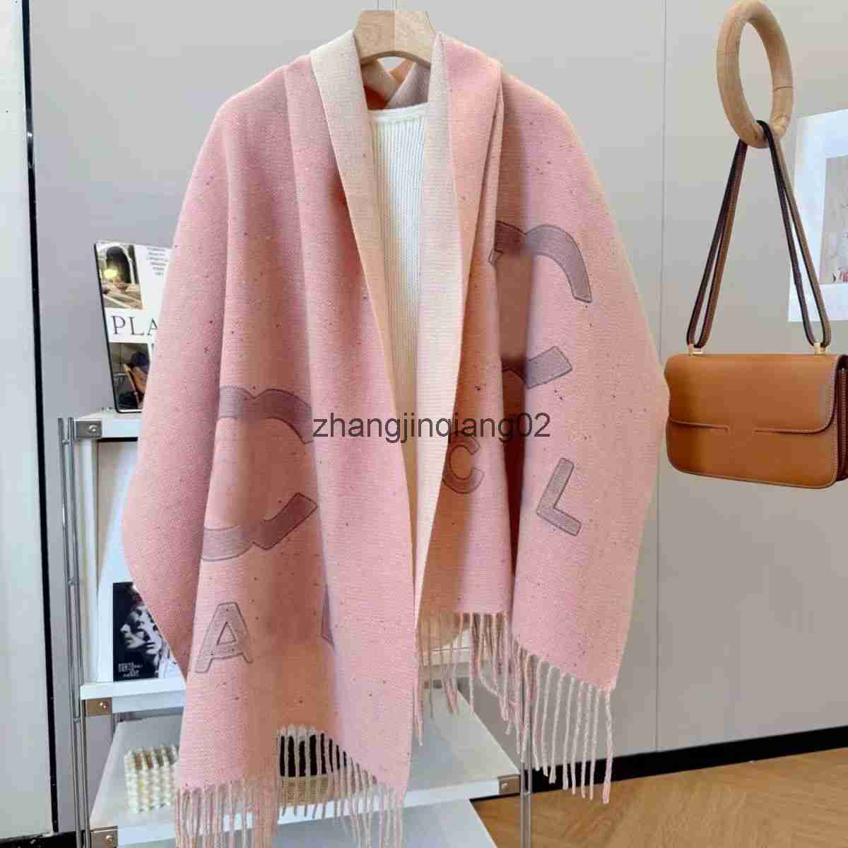 Designer Cashmere Wool Silk Scarf cc Winter Luxury Woman Mens Fashion Square Shawl Vintage Hat And Scarf Set Bag Pink Scarf