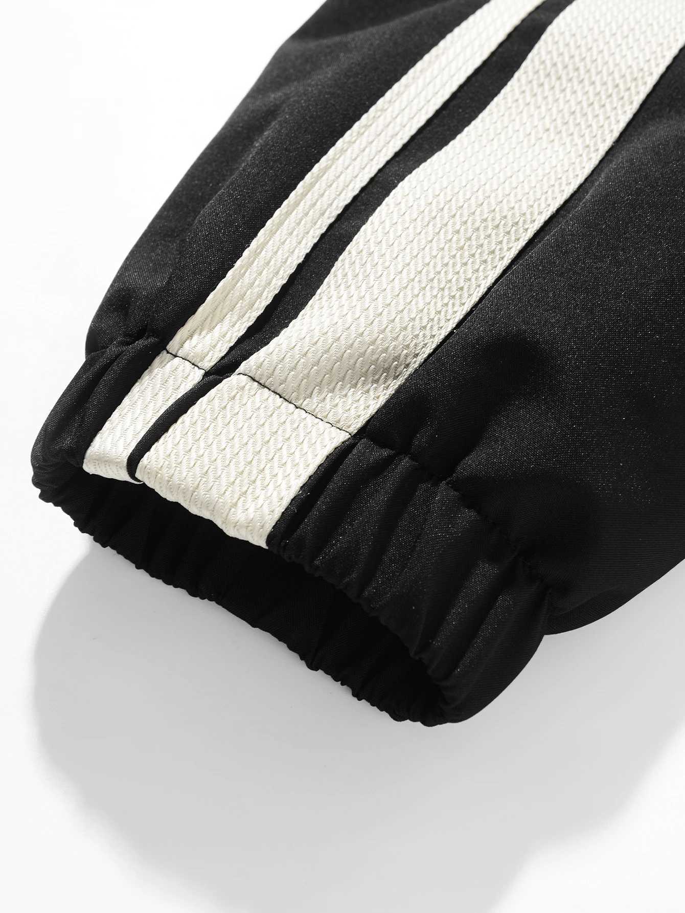 Mens reversible jacket with a loose fit durable windproof and rainproof suitable for daily wear travel and other scenes W250926