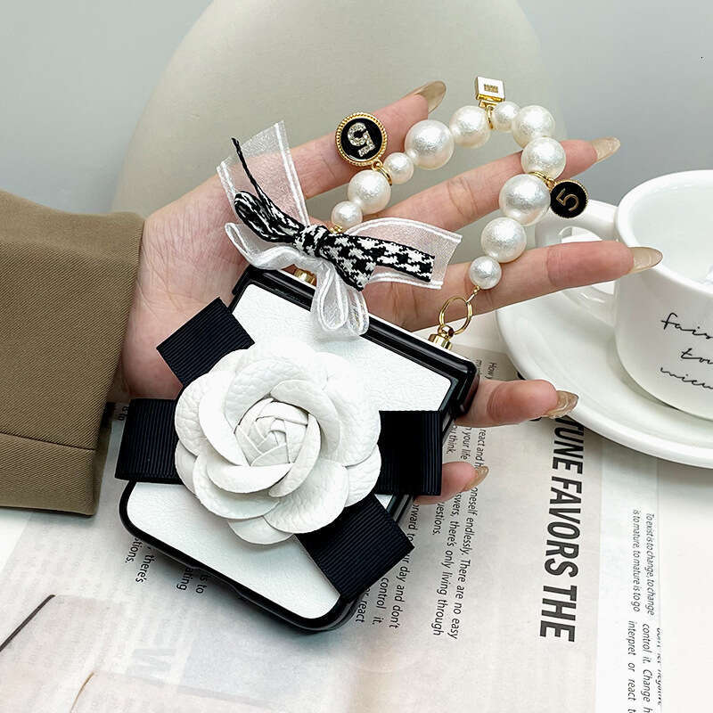 Compatible with Samsung 6 Women's Phone Case Ins Z Flip 5/4 Style High-End Foldable Screen Cover