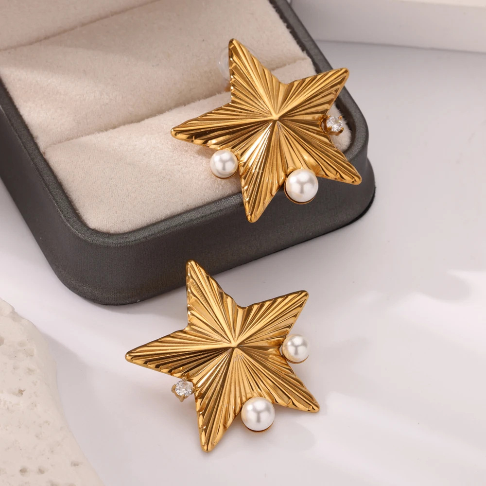 European & American Fashion Statement Starfish & Flower Earrings-Women's 18K Gold-Plated Stainless Steel Earrings with Pearl Inlay & Oil-Pressed 
