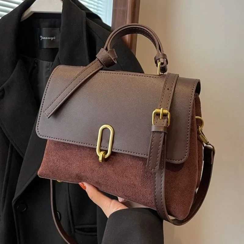 High end handbag womens bag popular versatile shoulder bag retro niche diagonal commuting bag Z250926