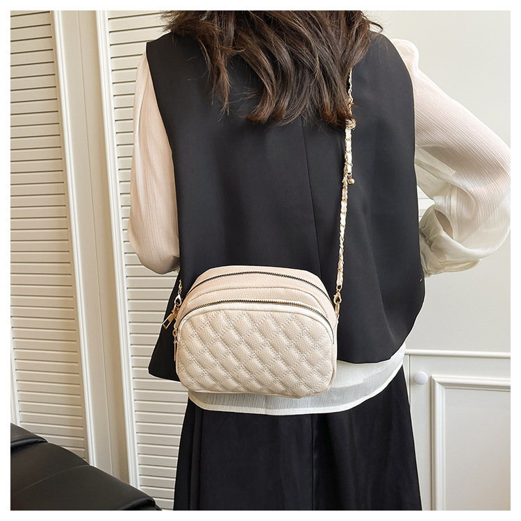 2025 Autumn/Winter French New Women's Handbag Light Luxury Retro Style Quilted Chain Fashion Shoulder bag Bag Designer Bag