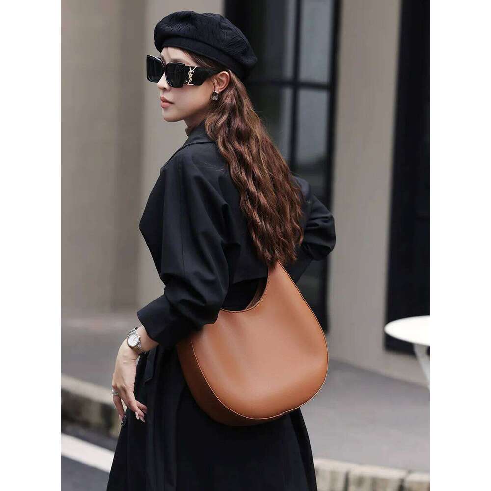 New Genuine Leather Half Moon Shoulder Ladies Underarm Bag Commuter Shopping Handbag Bag For Women Gift Suotong0917