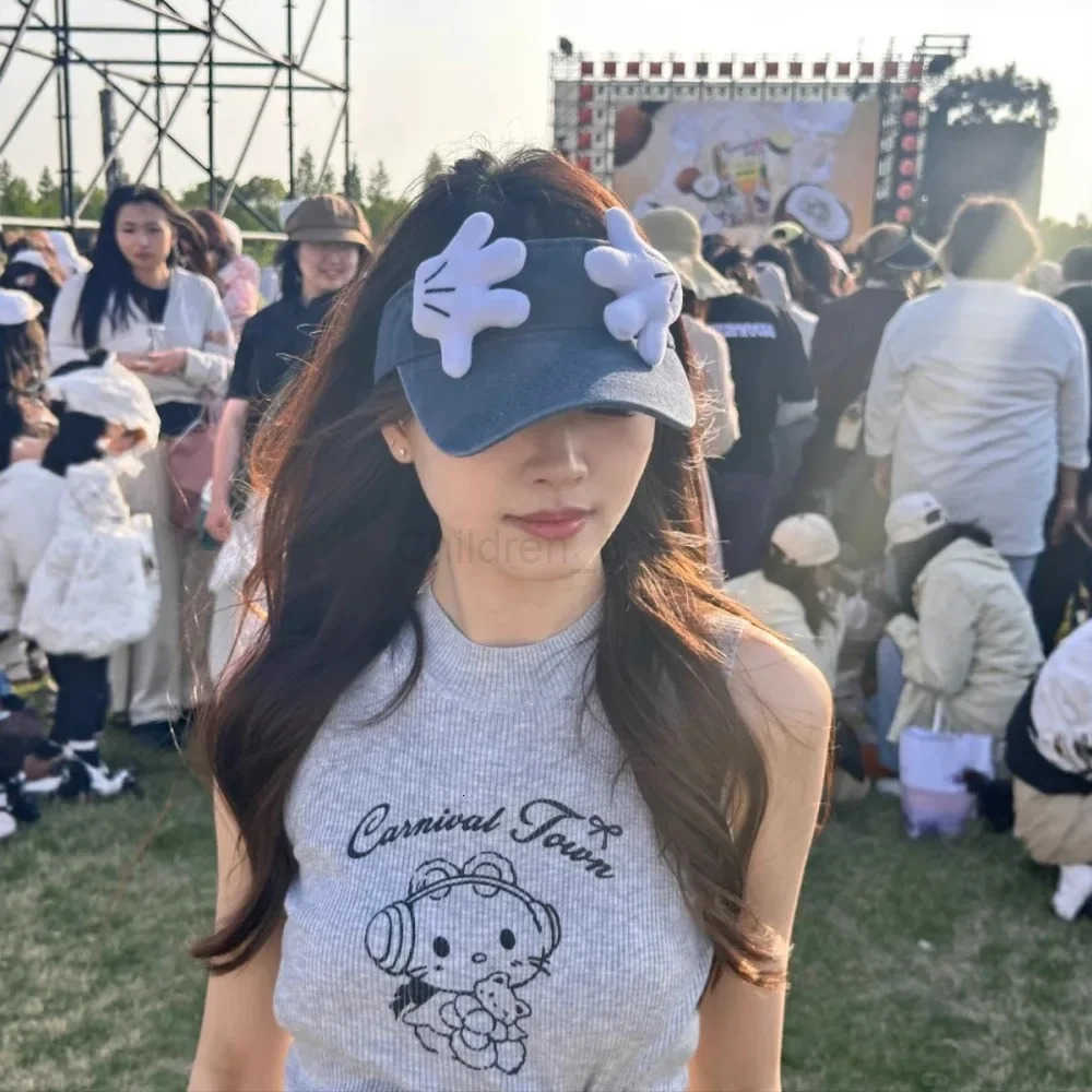 Disney Mickey covers her face with her little hands and denim hats with cute and funny travel sun protection versatile hats H250926