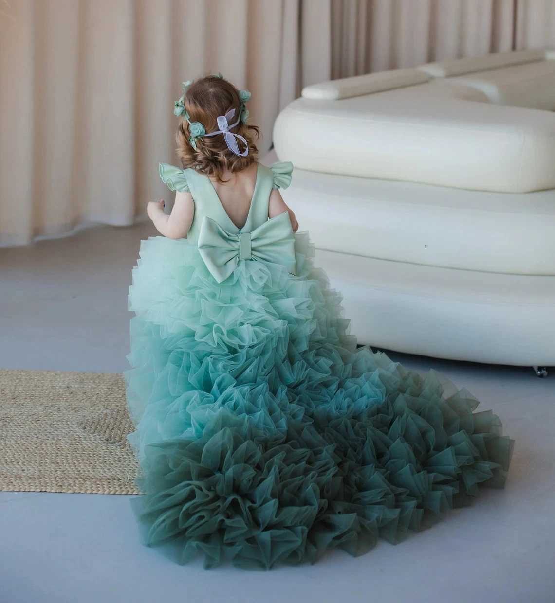 Elegant Layered Puffy Flower Girl Dress For Wedding Tulle Sleeveless Princess First Communion Dresses Kids Birthday Party GOWNS Z250926
