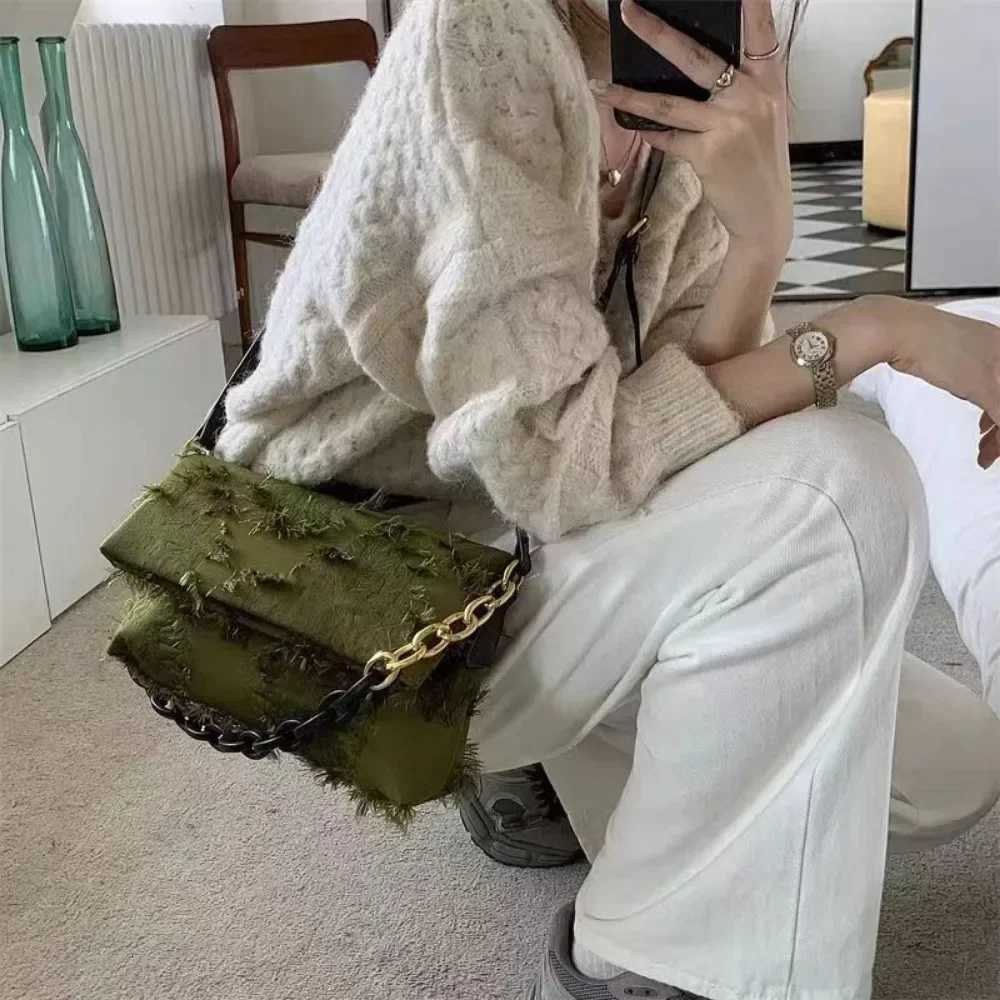 Luxury Womens Shoulder Bag Fashion Trend Chain Handbag High Quality Canvas Crossbody Bags Brand Designer Ladies Subaxillary BagW250926