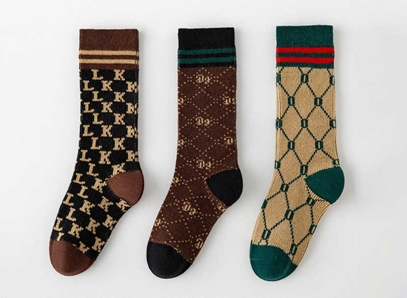 Autumn Winter New Childrens Socks Ins Trend Long Tube Plaid Letter Double Needle Double Road Boys and Girls Baby Socks C250926