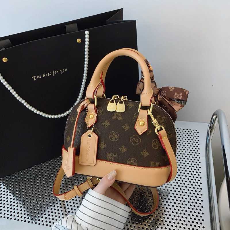 Fashionable Leather Crossbody Bag For Women Elegant Shoulder Bag Luxury Designer Tote Vintage StyleW250926