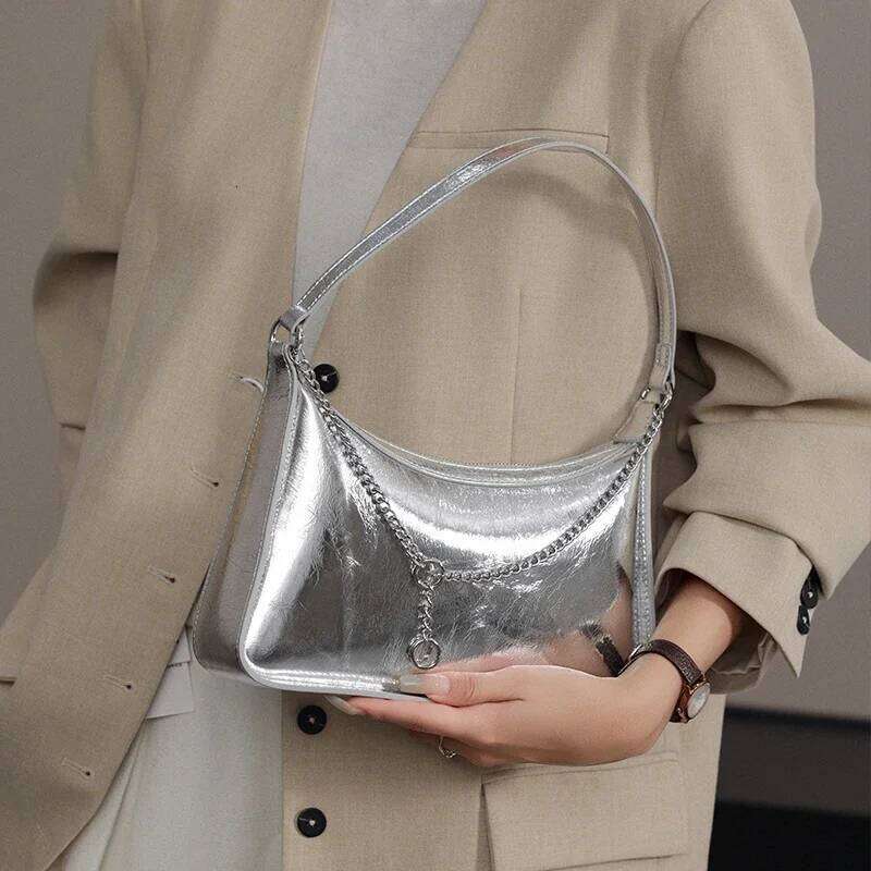 Genuine Cowhide Women's Crossbody Light Cow Shoulder Soft Leather With Chain Commuter Bag Accessories MDNG2509