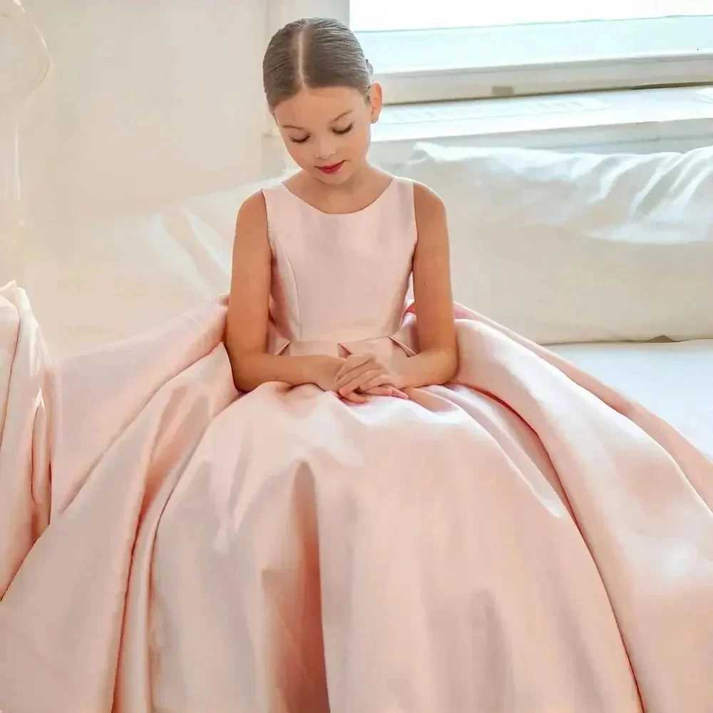 Satin Wedding Party Dresses for Kids Bow Simple Flower Girl Dresses Birthday Long Dress Floor Length First Communion Dress Z250926