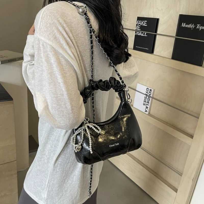 Hot Y2K New Underarm Bags for Women Pleated Handle Design Ladies Pearl Bow Handbag Adjustable Strap Shoulder Crossbody Bag Z250926