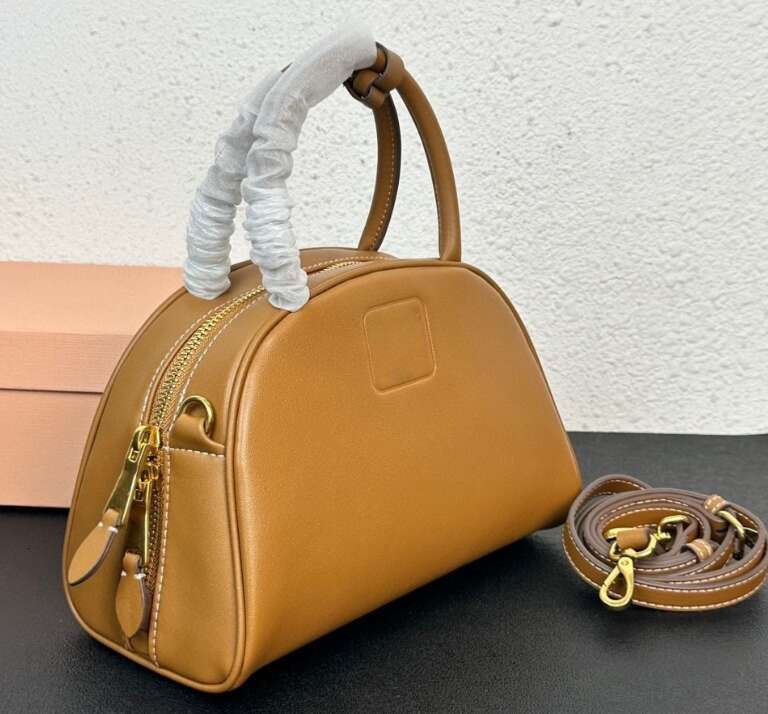 Designer Bags The New Women's Shoulder Handbag, Dumpling Bag, Made Of Italian Imported Cowhide, Top Quality. Hot Selling