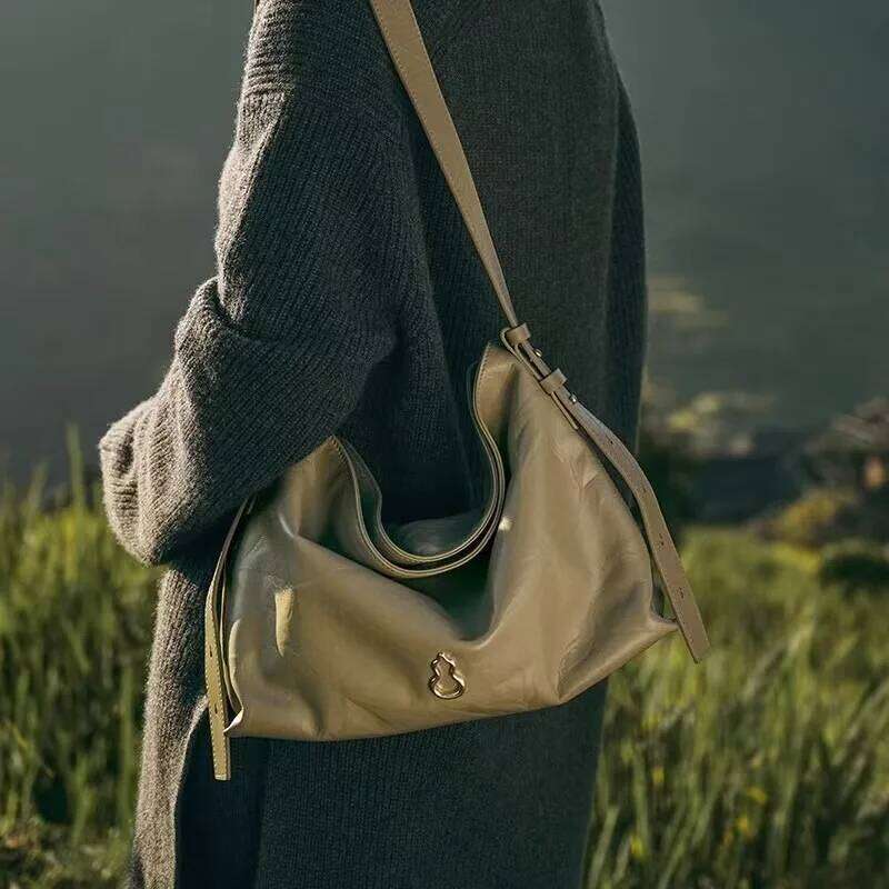 New Messenger Niche Design High Quality Shoulder Bag Genuine Leather Fashion Simple Handbags Commuter Crossbody Bags Suotong0917