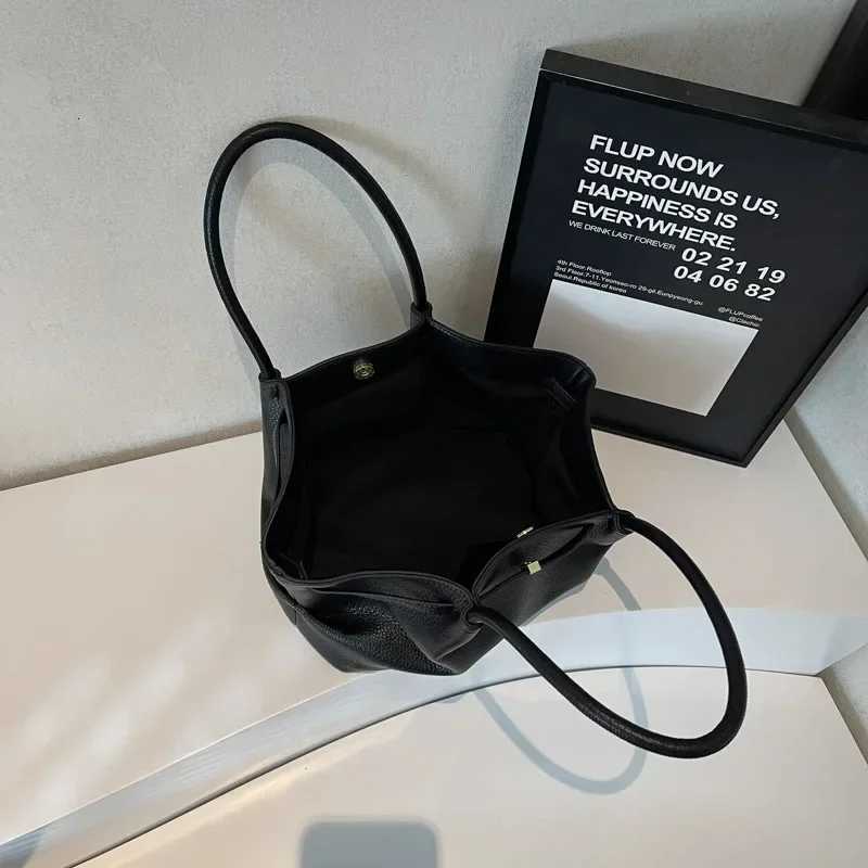 French Luxury Large Capacity Tote Bag Premium Underarm Single Shoulder Bag Commute Bag Tote Bag For Women 2025 NewW250926