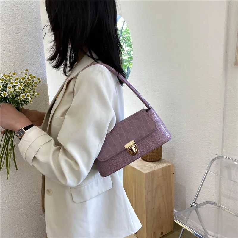 Crocodile Pattern Fashion Women Shoulder Bag Simple Solid Color Underarm Bag Casual Pu Leather Female Small Square Handbags Z250926