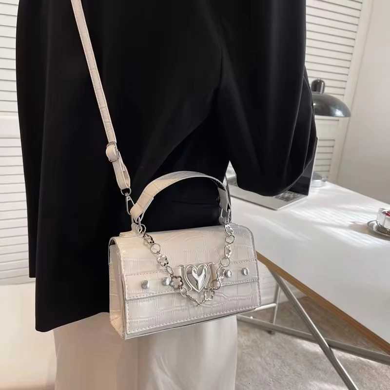 Harajuku Gothic Shoulder Bag Woman Metal Punk Moto Biker Style Female Handbags Cross Paper Clip Rabbit Dark Messenger Bag Purses Z250926
