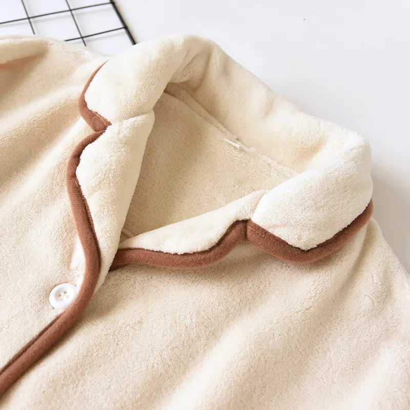 Autumn and winter new couples thickened coral fleece pajamas longsleeved trousers twopiece flannel large size homewear suit Z250925